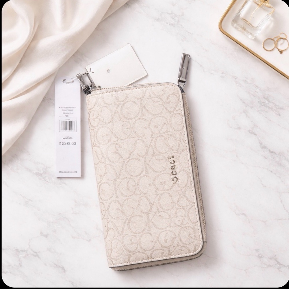 Calvin Klein Signature Zip Around Wallet NWT Beige Monogram.